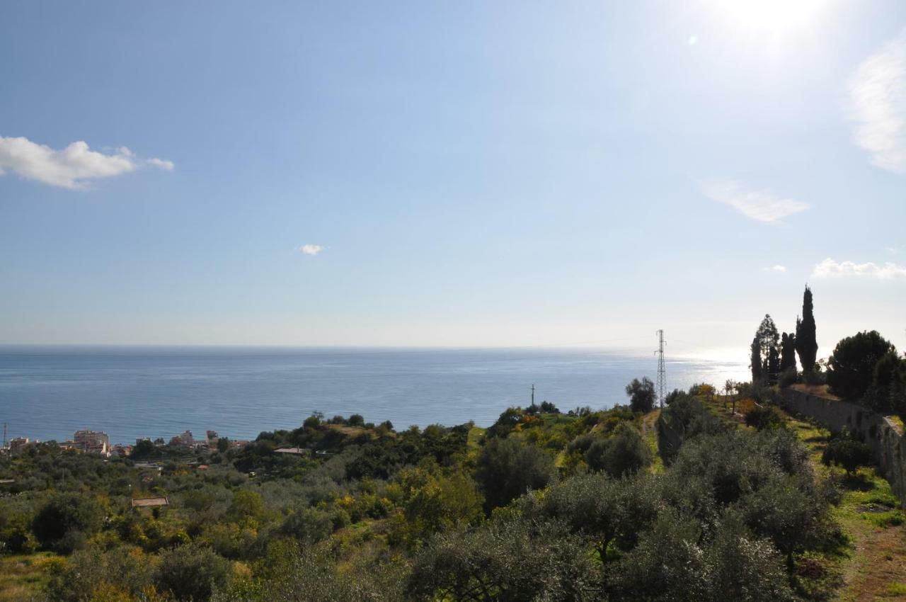 Villa Gemma Di Mare Santa Teresa Di Riva Extérieur photo